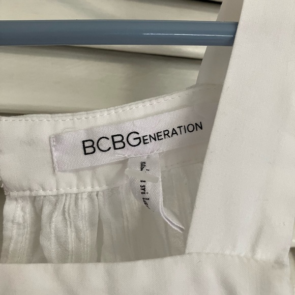 BCBGeneration White Boho Tank - Picture 5 of 6